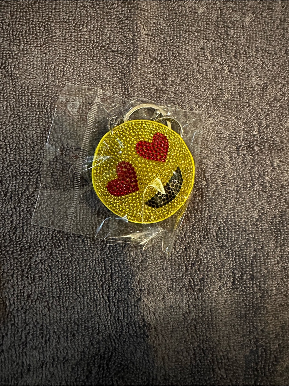Heart Eyes Emoji Crystal Keychain - Yellow